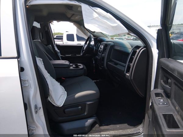 2019 RAM 1500 CLASSIC EXPRESS  4X4 6'4 BOX