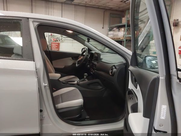 2023 HYUNDAI KONA SE