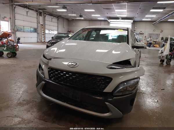 2023 HYUNDAI KONA SE