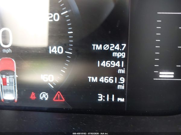 2018 VOLVO XC60 T5 MOMENTUM