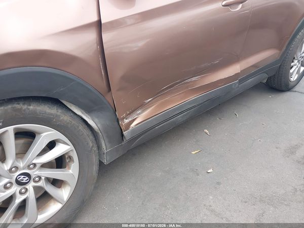 2016 HYUNDAI TUCSON SE