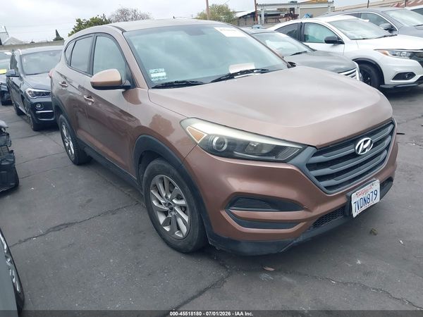 2016 HYUNDAI TUCSON SE