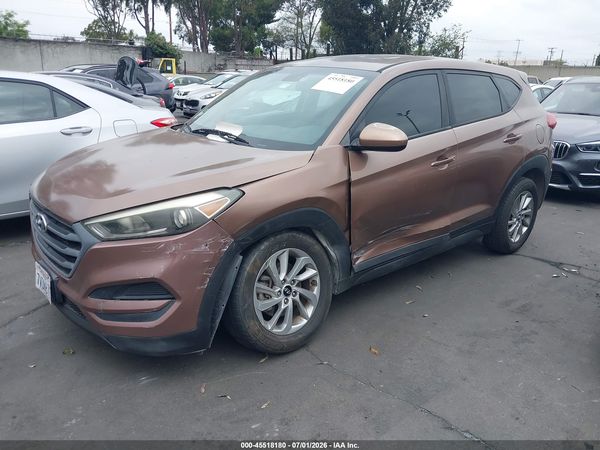 2016 HYUNDAI TUCSON SE