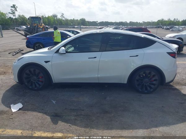 2024 TESLA MODEL Y