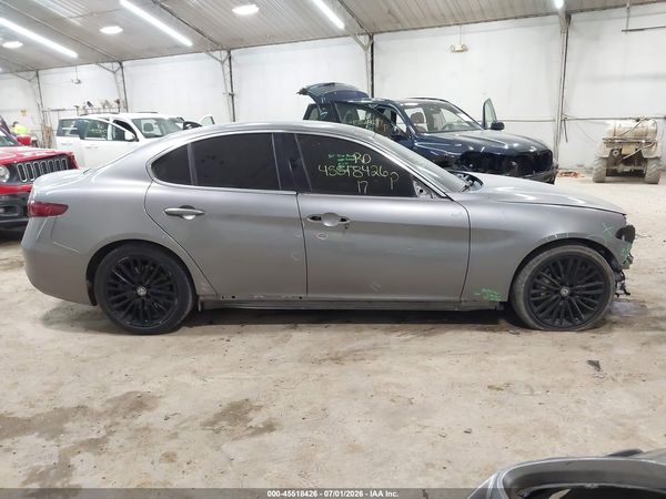 2017 ALFA ROMEO GIULIA TI RWD