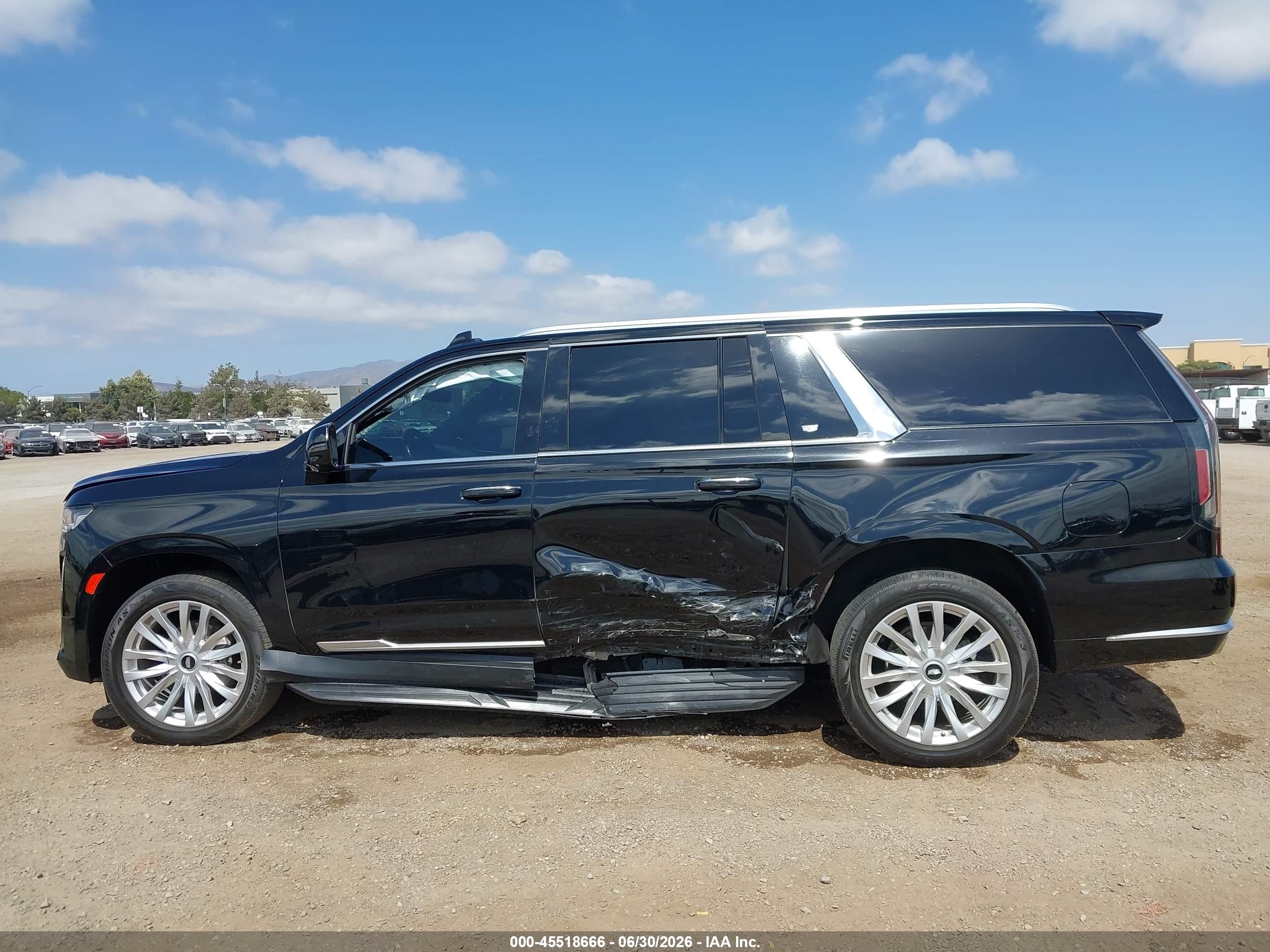 2022 CADILLAC ESCALADE ESV 4WD LUXURY