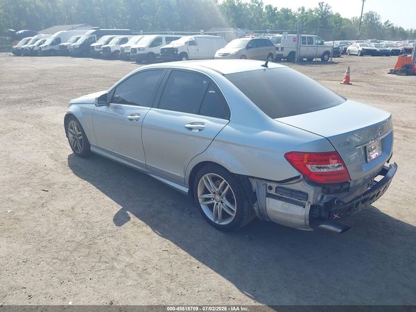 2013 MERCEDES-BENZ C 250 SPORT