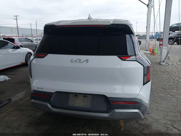 2026 KIA EV9 LIGHT LONG RANGE
