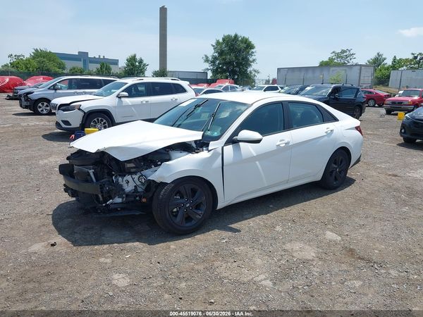 2022 HYUNDAI ELANTRA SEL