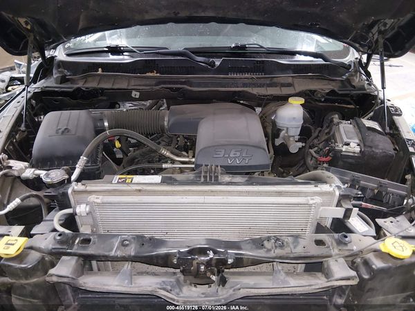 2022 RAM 1500 CLASSIC SLT  4X2 5'7 BOX