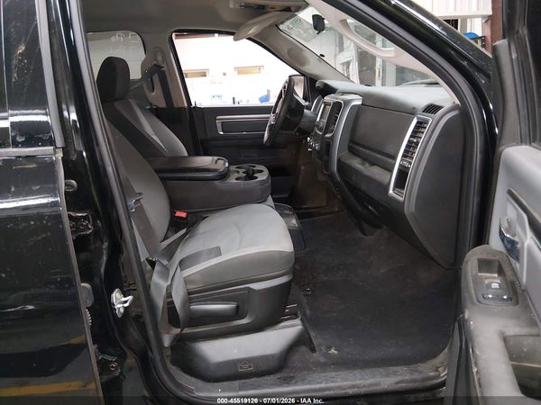 2022 RAM 1500 CLASSIC SLT  4X2 5'7 BOX