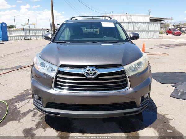 2016 TOYOTA HIGHLANDER XLE V6