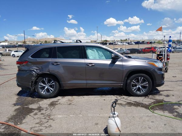 2016 TOYOTA HIGHLANDER XLE V6