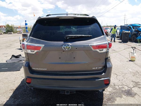 2016 TOYOTA HIGHLANDER XLE V6