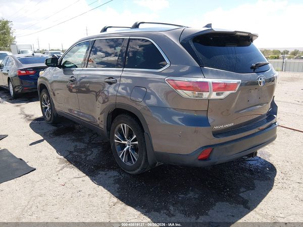 2016 TOYOTA HIGHLANDER XLE V6