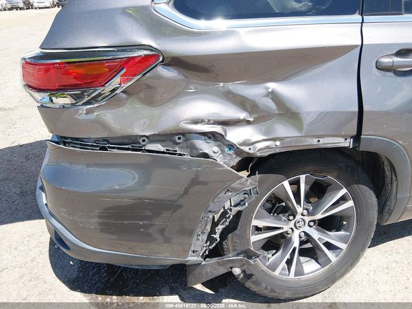 2016 TOYOTA HIGHLANDER XLE V6