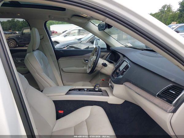 2023 VOLVO XC90 B6 PLUS 7-SEATER