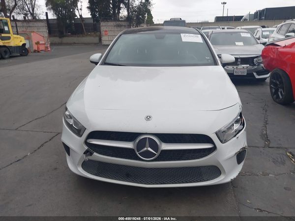 2020 MERCEDES-BENZ A 220 A220