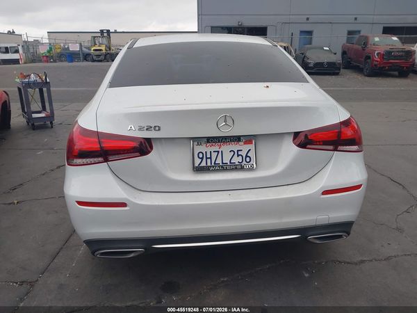 2020 MERCEDES-BENZ A 220 A220
