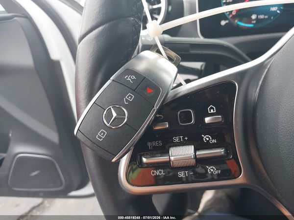 2020 MERCEDES-BENZ A 220 A220