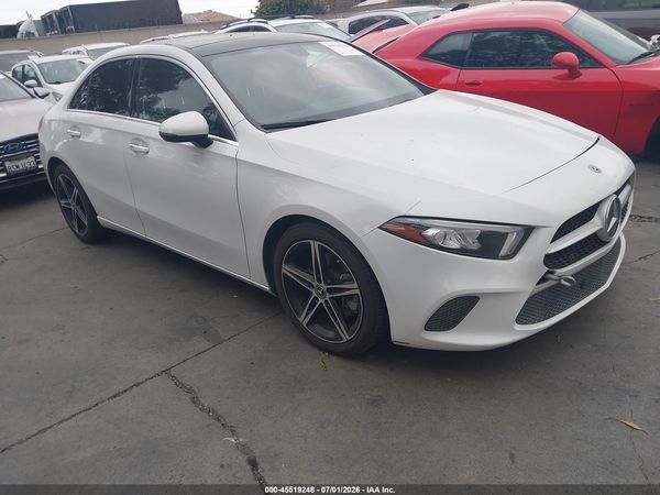 2020 MERCEDES-BENZ A 220 A220