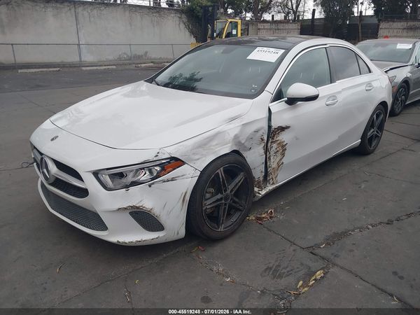 2020 MERCEDES-BENZ A 220 A220