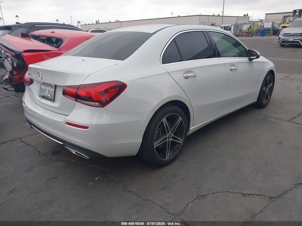 2020 MERCEDES-BENZ A 220 A220
