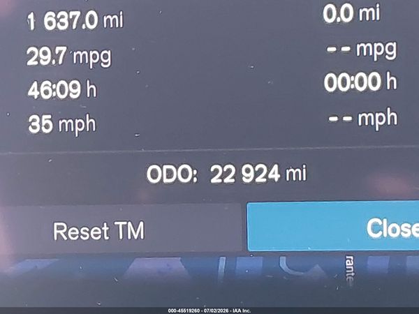 2025 VOLVO XC40 B5 CORE BRIGHT THEME