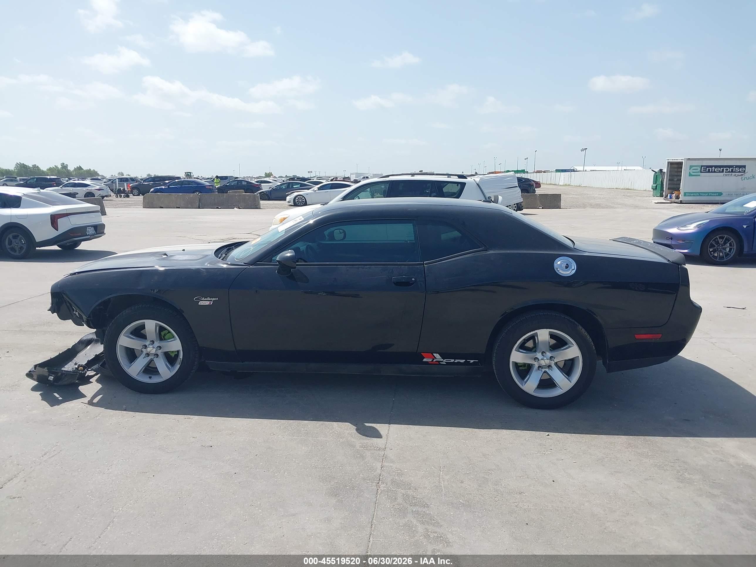2013 DODGE CHALLENGER SXT