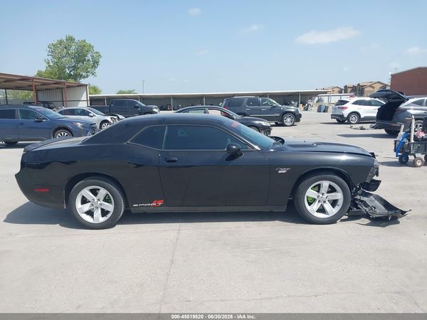 2013 DODGE CHALLENGER SXT