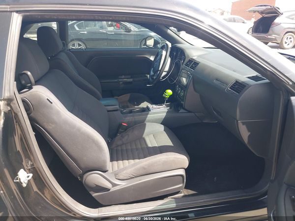 2013 DODGE CHALLENGER SXT
