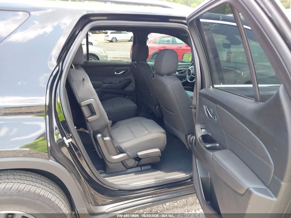 2022 CHEVROLET TRAVERSE FWD LT CLOTH — I8