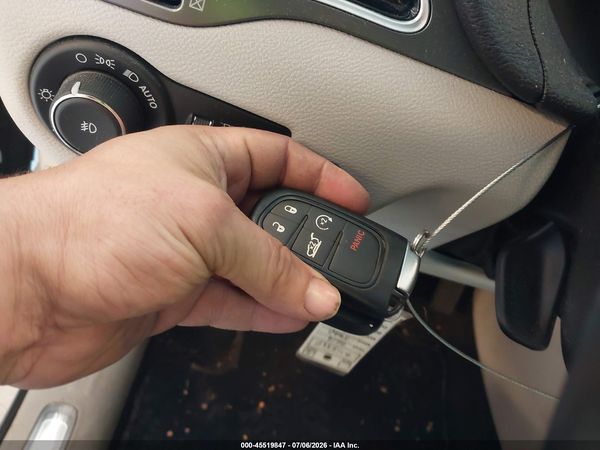 2019 JEEP CHEROKEE LIMITED 4X4