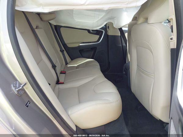 2016 VOLVO XC60 T5 PREMIER
