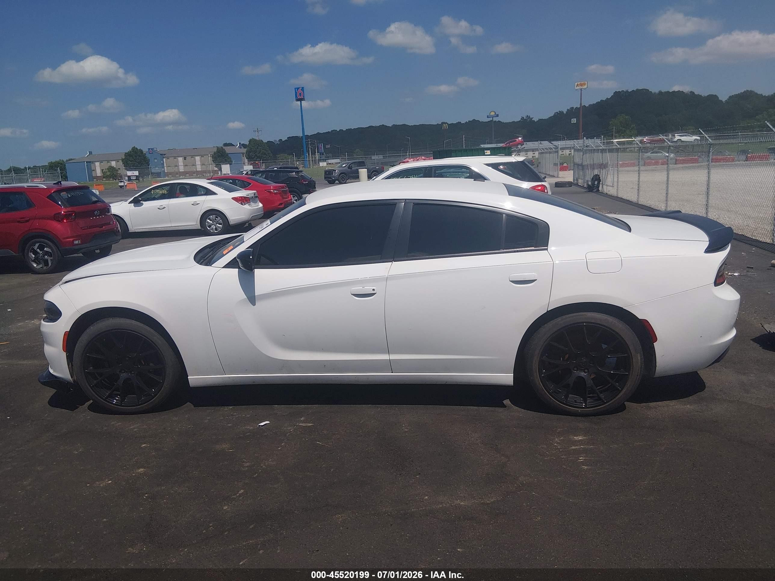 2019 DODGE CHARGER SXT RWD