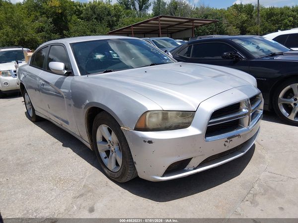 2012 DODGE CHARGER SE