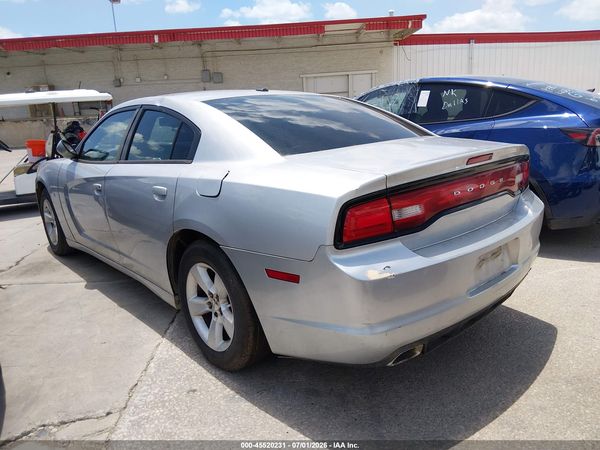 2012 DODGE CHARGER SE