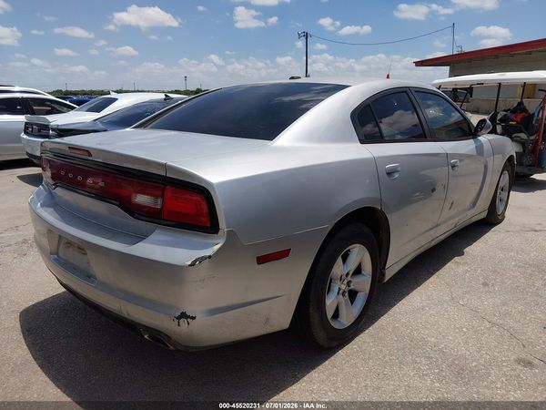2012 DODGE CHARGER SE