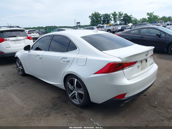 2018 LEXUS IS 300