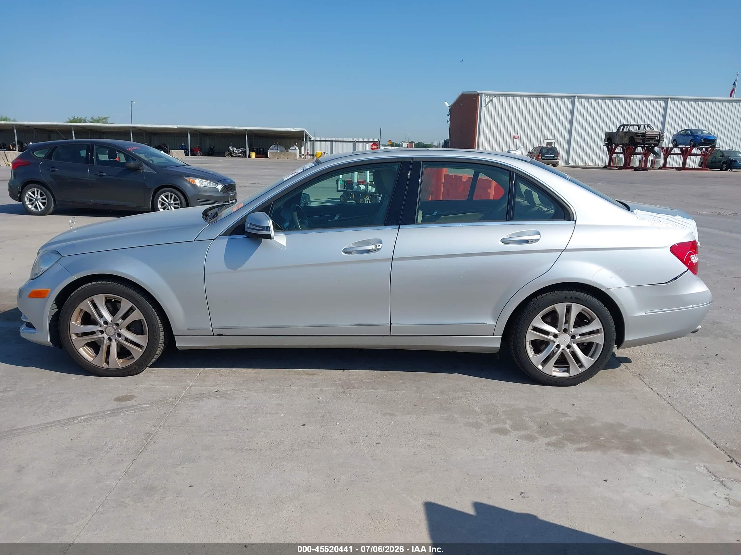 2014 MERCEDES-BENZ C 300 LUXURY 4MATIC