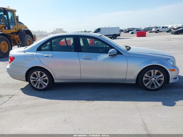 2014 MERCEDES-BENZ C 300 LUXURY 4MATIC