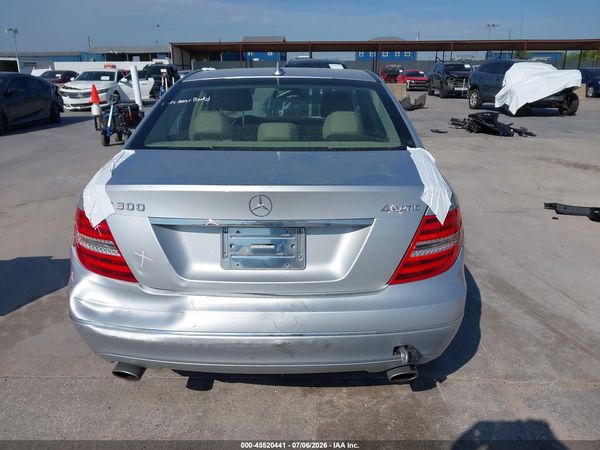 2014 MERCEDES-BENZ C 300 LUXURY 4MATIC