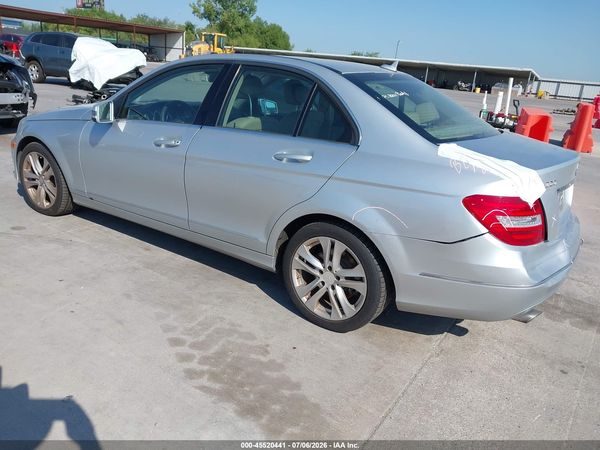 2014 MERCEDES-BENZ C 300 LUXURY 4MATIC