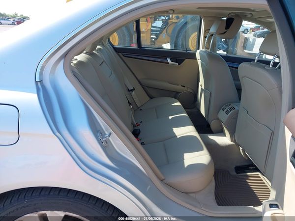 2014 MERCEDES-BENZ C 300 LUXURY 4MATIC