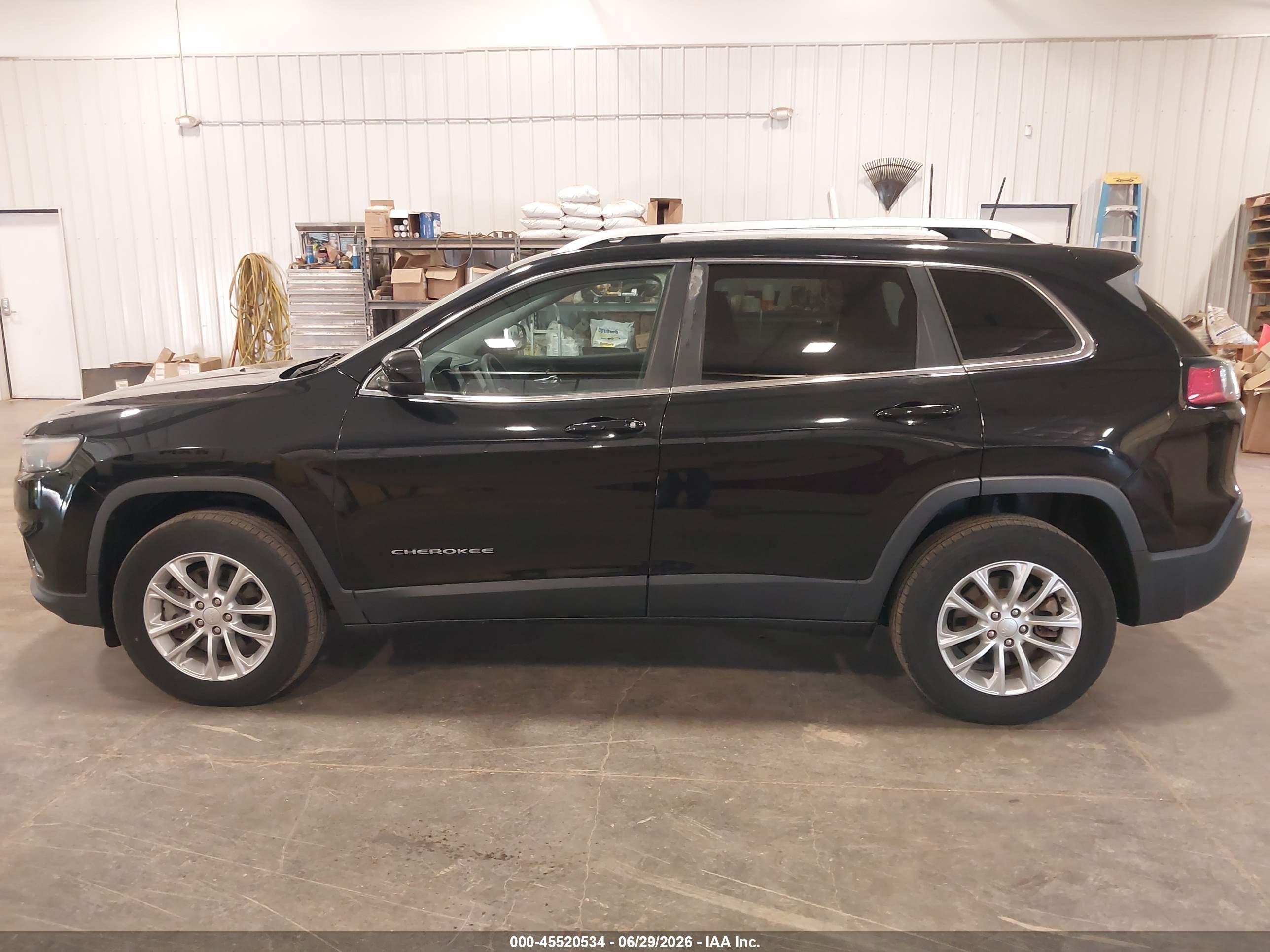 2019 JEEP CHEROKEE LATITUDE 4X4
