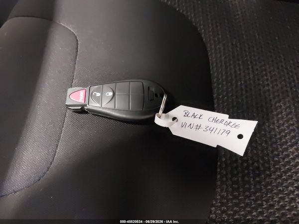 2019 JEEP CHEROKEE LATITUDE 4X4