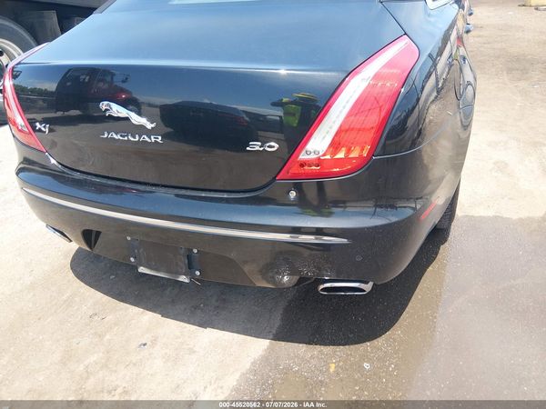 2015 JAGUAR XJ