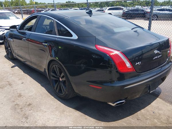 2015 JAGUAR XJ