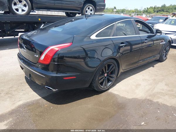 2015 JAGUAR XJ