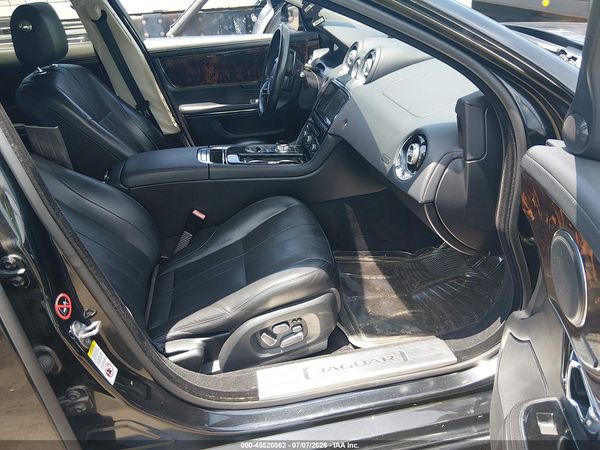 2015 JAGUAR XJ